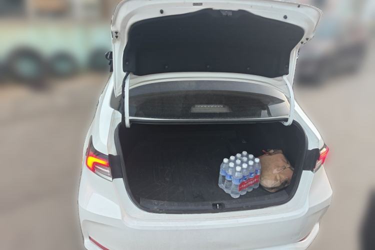Used Toyota Corolla 2021 Dual-Motor 1.8L E-CVT Elite Edition Trunk