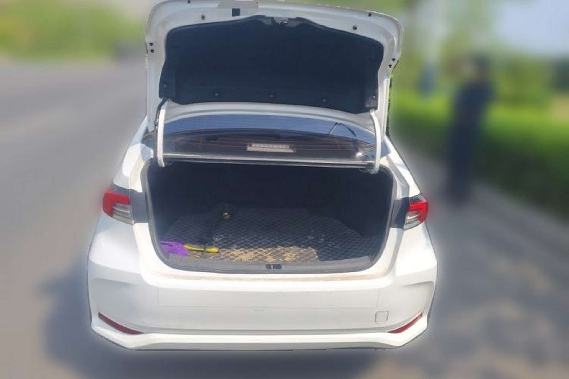 Used Toyota Corolla 2021 Dual-Motor 1.8L E-CVT Elite Edition Trunk