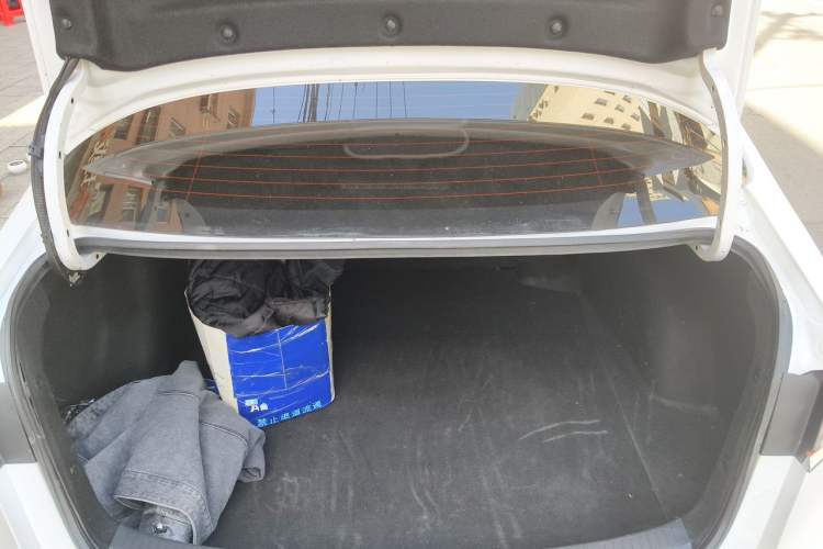Used Toyota Corolla 2021 Dual-Motor 1.8L E-CVT Elite Edition Trunk