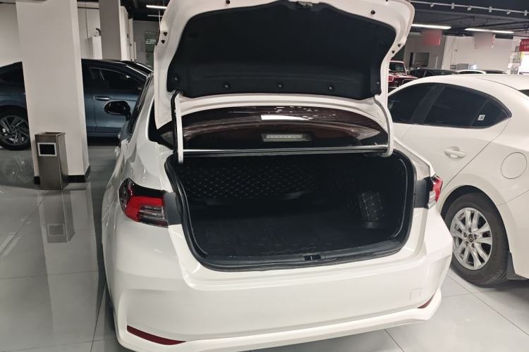 Used Toyota Corolla 2021 Dual-Motor 1.8L E-CVT Elite Edition Trunk