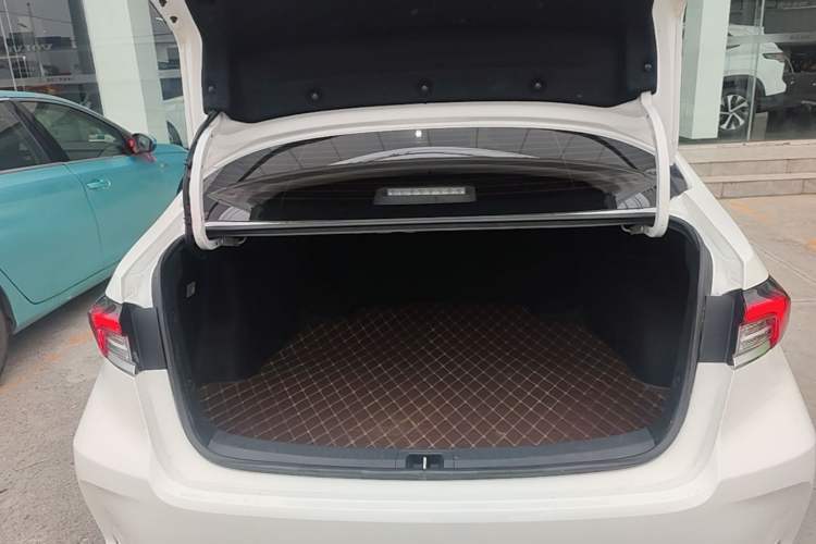 Used Toyota Corolla 2021 Dual-Motor 1.8L E-CVT Elite Edition Trunk