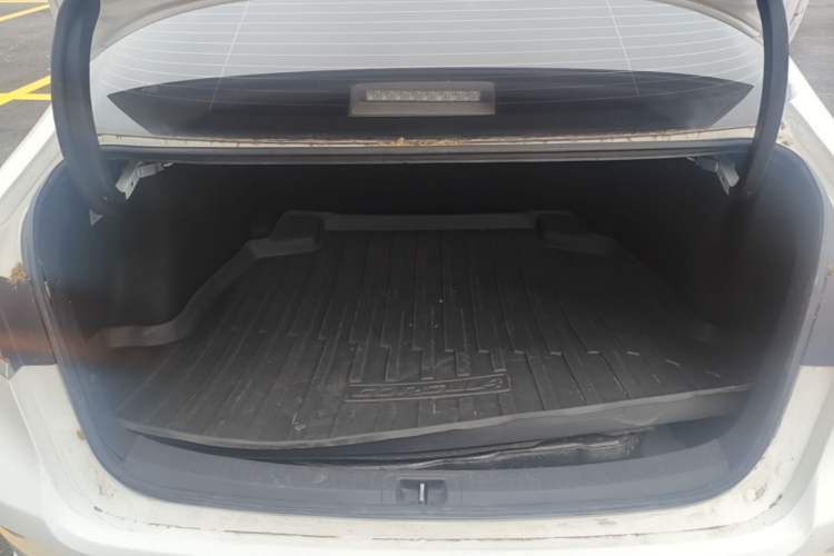 Used Toyota Corolla 2021 Dual-Motor 1.8L E-CVT Elite Edition Trunk