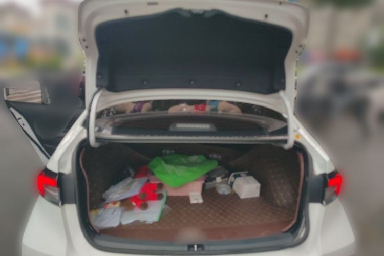 Used Toyota Corolla 2021 Dual-Motor 1.8L E-CVT Elite Edition Trunk