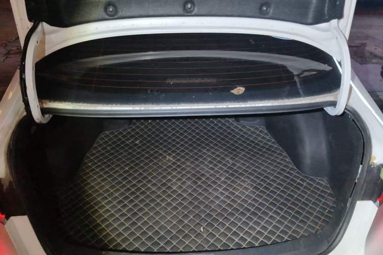 Used Toyota Corolla 2021 Dual-Motor 1.8L E-CVT Elite Edition Trunk