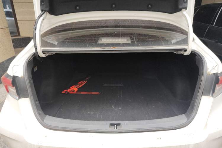 Used Toyota Corolla 2021 Dual-Motor 1.8L E-CVT Elite Edition Trunk
