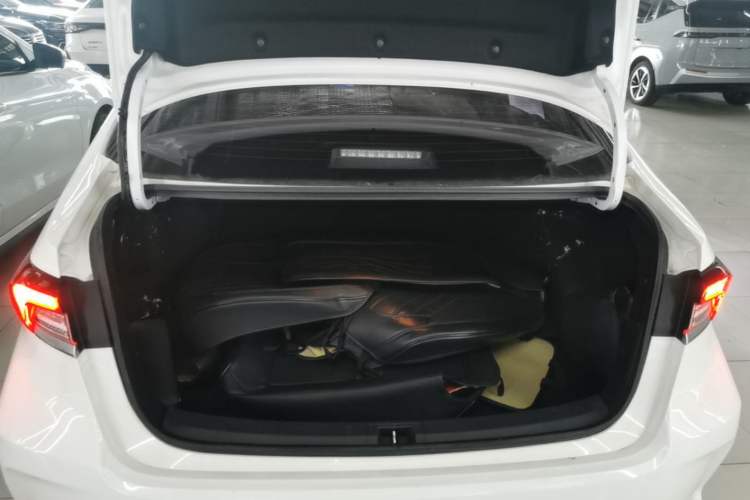 Used Toyota Corolla 2021 Dual-Motor 1.8L E-CVT Elite Edition Trunk