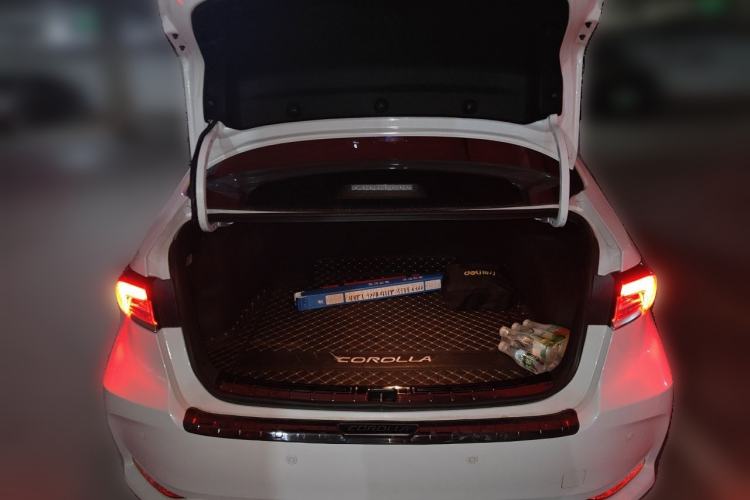 Used Toyota Corolla 2021 Dual-Motor 1.8L E-CVT Elite Edition Trunk