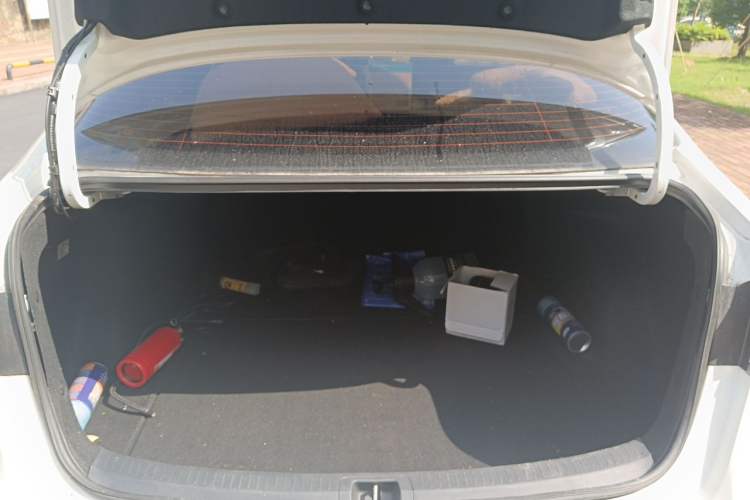 Used Toyota Corolla 2021 Dual-Motor 1.8L E-CVT Elite Edition Trunk