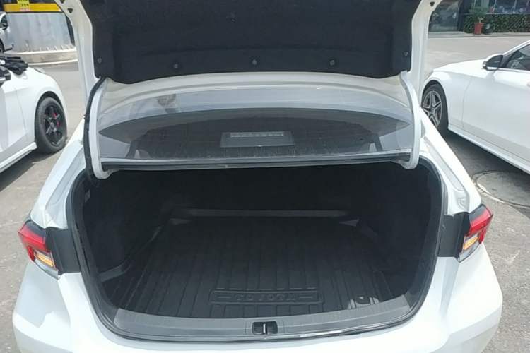 Used Toyota Corolla 2021 Dual-Motor 1.8L E-CVT Elite Edition Trunk