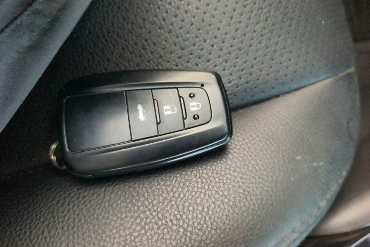 Used Toyota Corolla 2021 Dual-Motor 1.8L E-CVT Elite Edition Vehicle Key