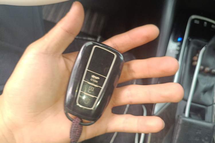 Used Toyota Corolla 2021 Dual-Motor 1.8L E-CVT Elite Edition Vehicle Key