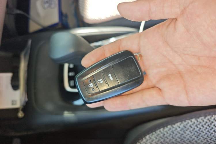 Used Toyota Corolla 2021 Dual-Motor 1.8L E-CVT Elite Edition Vehicle Key