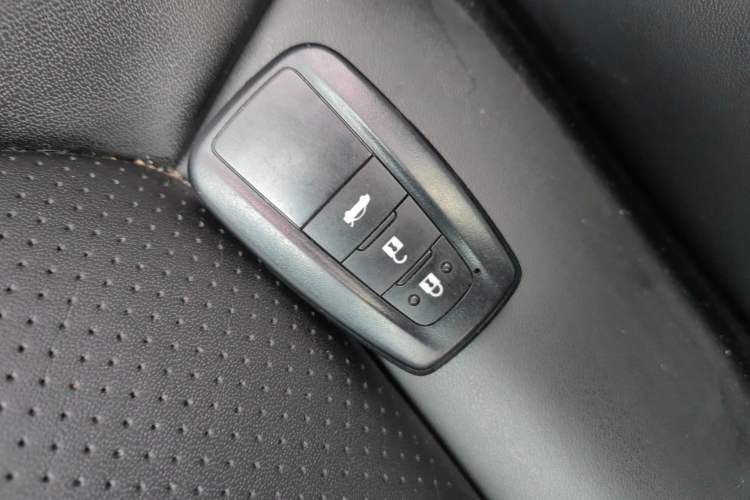 Used Toyota Corolla 2021 Dual-Motor 1.8L E-CVT Elite Edition Vehicle Key