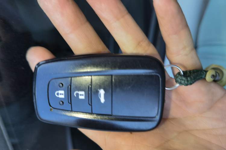 Used Toyota Corolla 2021 Dual-Motor 1.8L E-CVT Elite Edition Vehicle Key