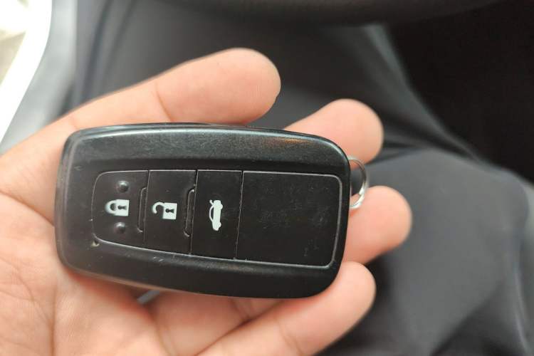 Used Toyota Corolla 2021 Dual-Engine 1.8L E-CVT Pioneer Edition Vehicle Key