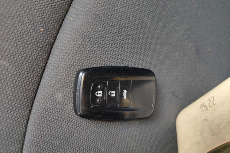 Used Toyota Corolla 2021 Dual-Motor 1.8L E-CVT Elite Edition Vehicle Key