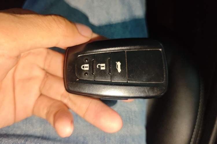 Used Toyota Corolla 2021 Dual-Motor 1.8L E-CVT Elite Edition Vehicle Key