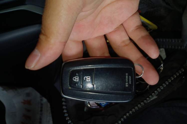 Used Toyota Corolla 2021 Dual-Motor 1.8L E-CVT Elite Edition Vehicle Key