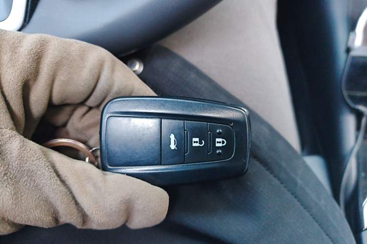 Used Toyota Corolla 2021 Dual-Motor 1.8L E-CVT Elite Edition Vehicle Key