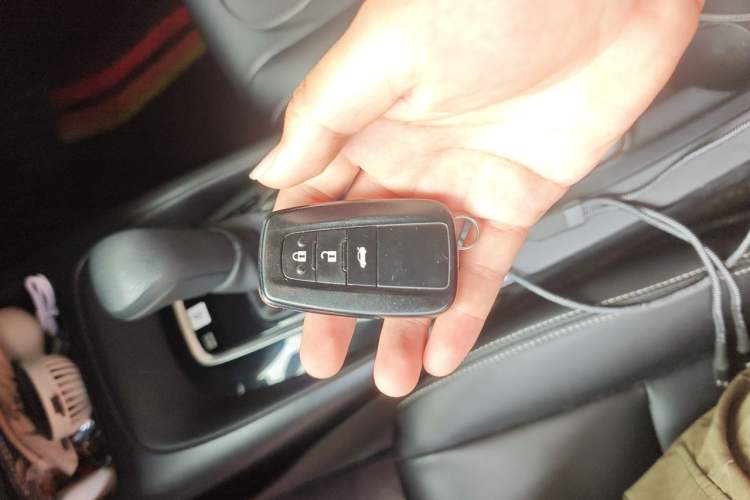 Used Toyota Corolla 2021 Dual-Engine 1.8L E-CVT Pioneer Edition Vehicle Key