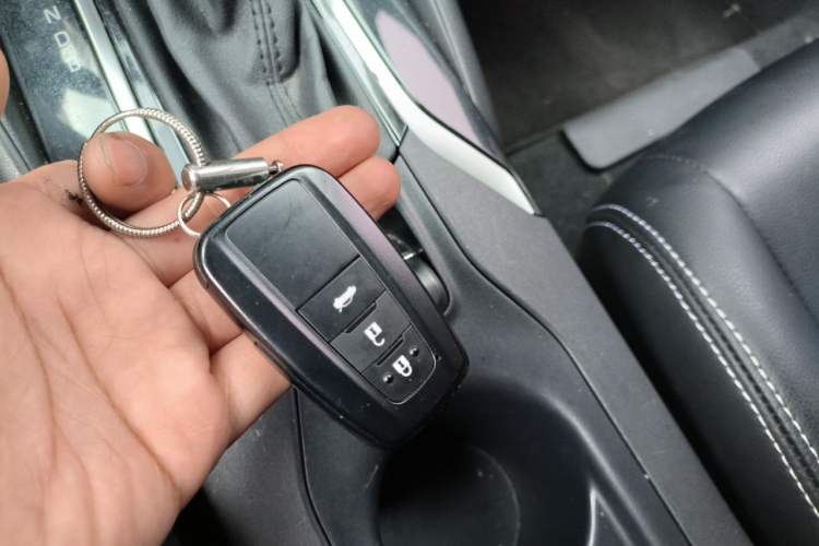 Used Toyota Corolla 2021 Dual-Motor 1.8L E-CVT Elite Edition Vehicle Key