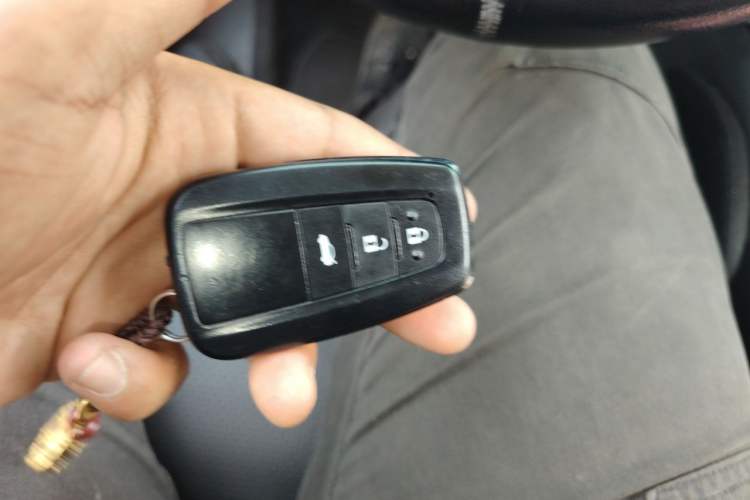 Used Toyota Corolla 2021 Dual-Motor 1.8L E-CVT Elite Edition Vehicle Key