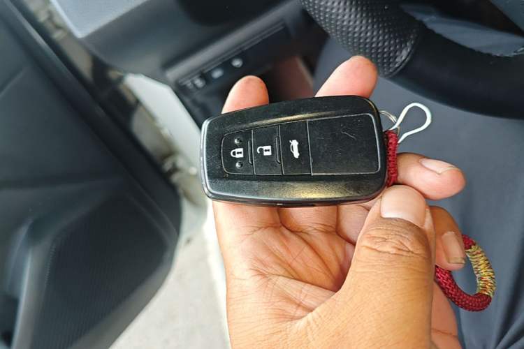 Used Toyota Corolla 2021 Dual-Motor 1.8L E-CVT Elite Edition Vehicle Key