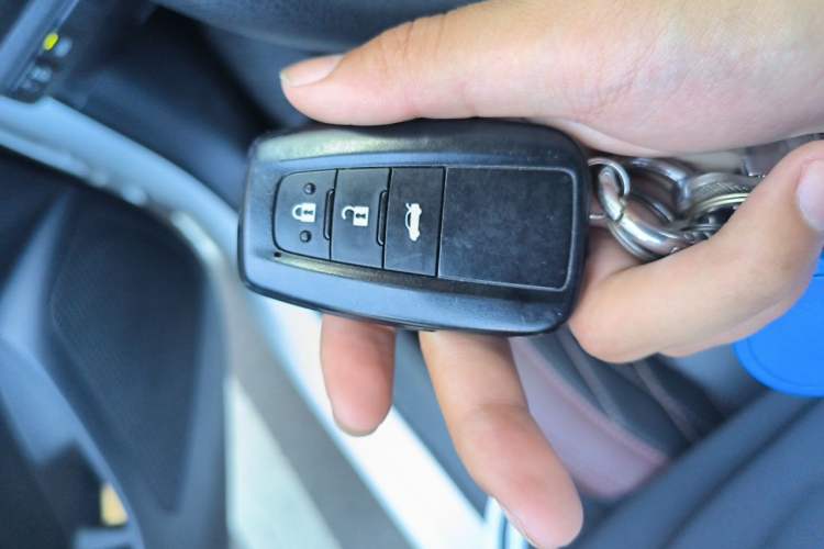 Used Toyota Corolla 2021 Dual-Engine 1.8L E-CVT Pioneer Edition Vehicle Key