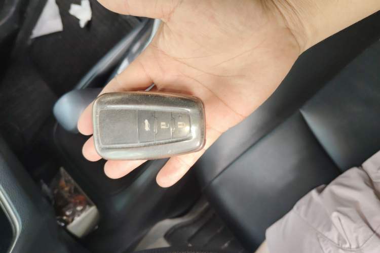 Used Toyota Corolla 2021 Dual-Motor 1.8L E-CVT Elite Edition Vehicle Key