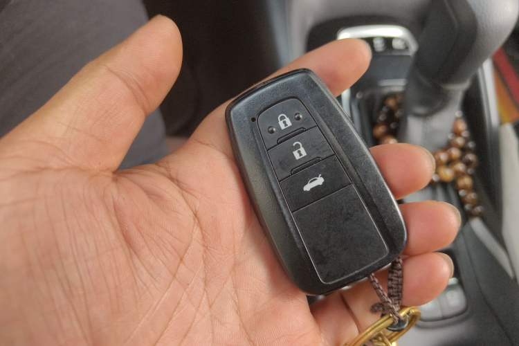 Used Toyota Corolla 2021 Dual-Motor 1.8L E-CVT Elite Edition Vehicle Key