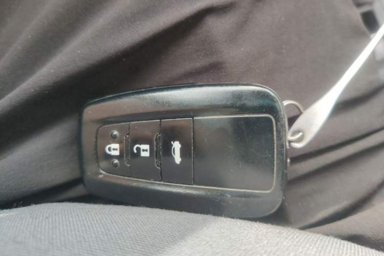 Used Toyota Corolla 2021 Dual-Motor 1.8L E-CVT Elite Edition Vehicle Key