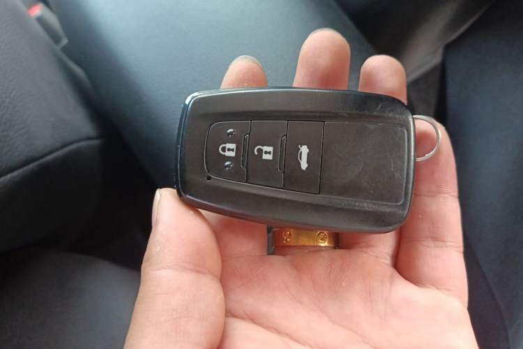 Used Toyota Corolla 2021 Dual-Motor 1.8L E-CVT Elite Edition Vehicle Key
