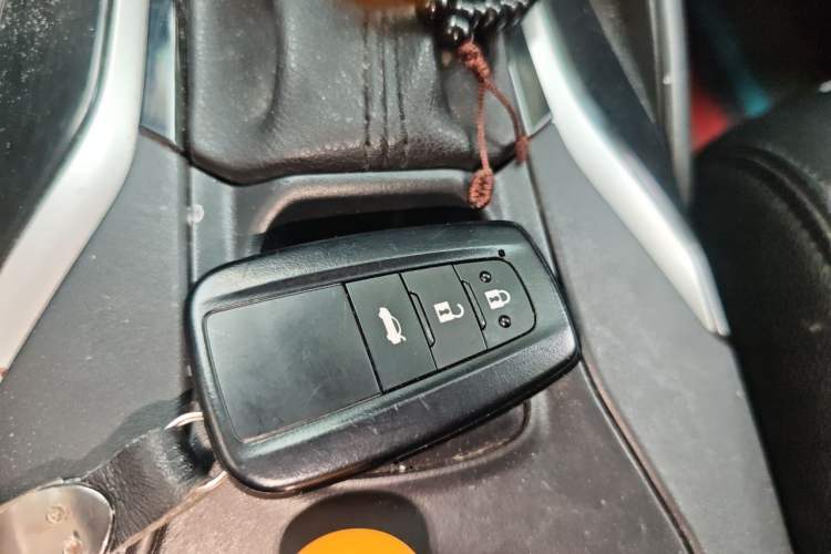 Used Toyota Corolla 2021 Dual-Motor 1.8L E-CVT Elite Edition Vehicle Key