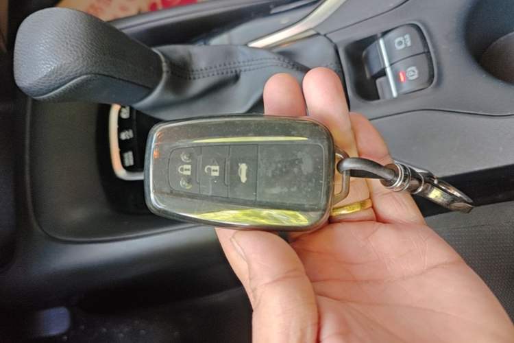 Used Toyota Corolla 2021 Dual-Motor 1.8L E-CVT Elite Edition Vehicle Key