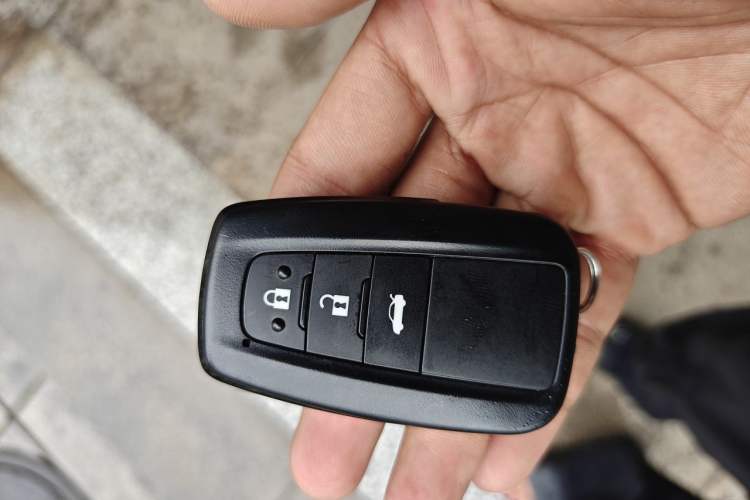 Used Toyota Corolla 2021 Dual-Motor 1.8L E-CVT Elite Edition Vehicle Key