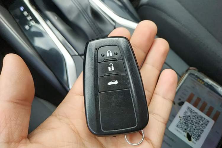 Used Toyota Corolla 2021 Dual-Motor 1.8L E-CVT Elite Edition Vehicle Key