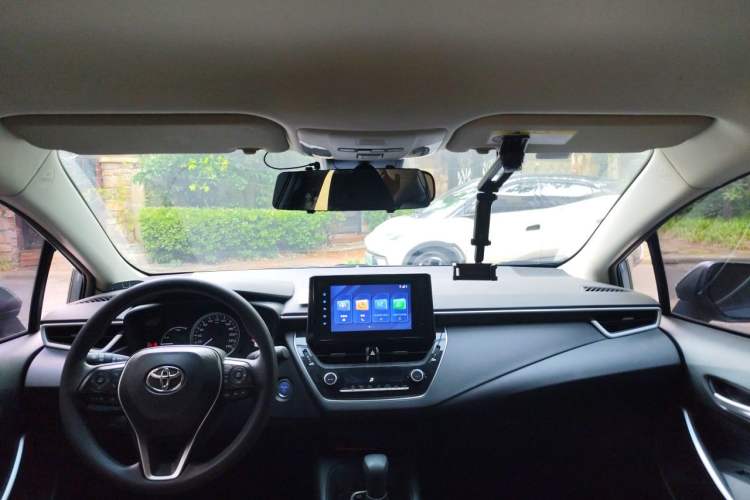 Used Toyota Corolla 2022 Dual-Motor 1.8L E-CVT Pioneer Edition Center Console