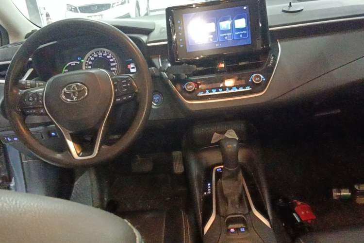 Used Toyota Corolla 2022 Dual-Motor 1.8L E-CVT Pioneer Edition Center Console
