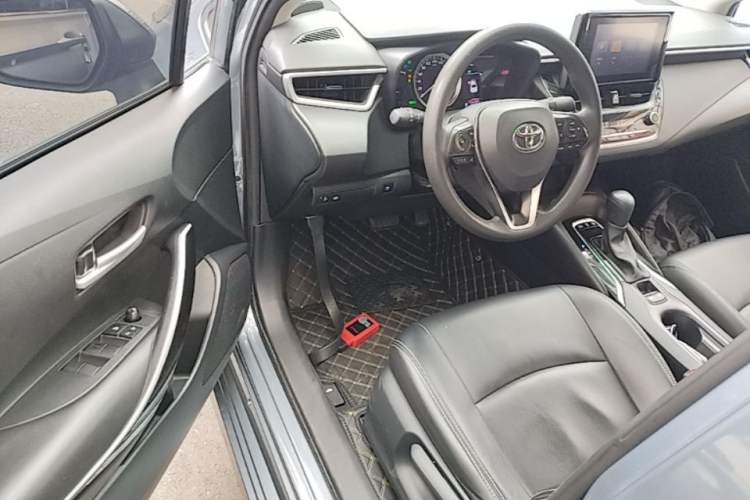 Used Toyota Corolla 2022 Dual-Motor 1.8L E-CVT Pioneer Edition Driver Seat
