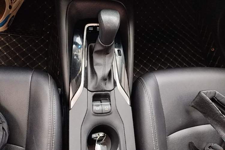 Used Toyota Corolla 2022 Dual-Motor 1.8L E-CVT Pioneer Edition Gear Lever