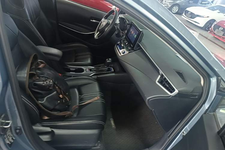 Used Toyota Corolla 2022 Dual-Motor 1.8L E-CVT Pioneer Edition Right Front Seat