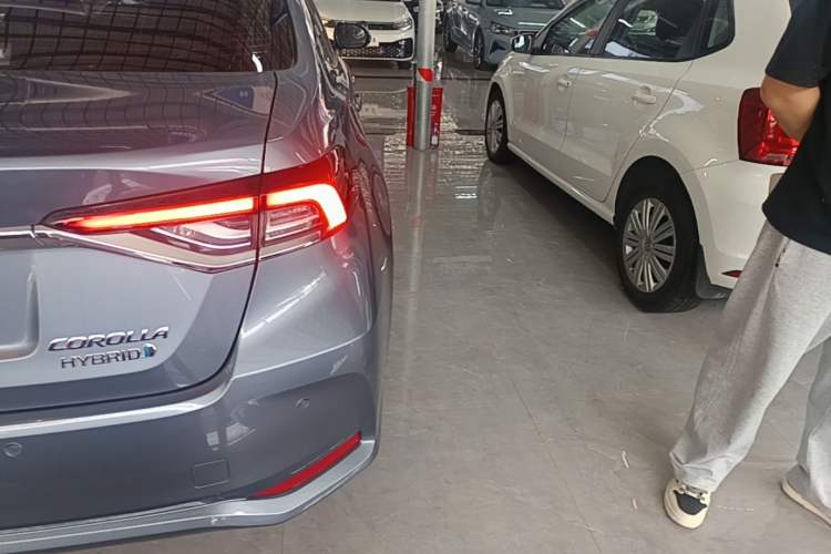 Used Toyota Corolla 2022 Dual-Motor 1.8L E-CVT Pioneer Edition Right Rear Taillight