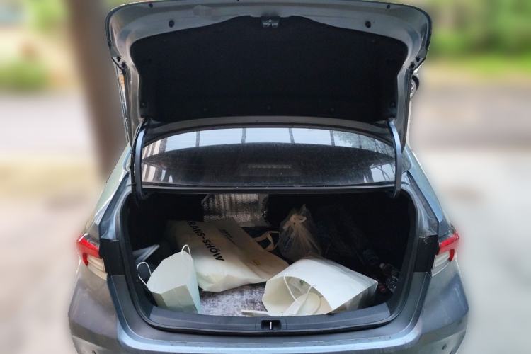 Used Toyota Corolla 2022 Dual-Motor 1.8L E-CVT Pioneer Edition Trunk