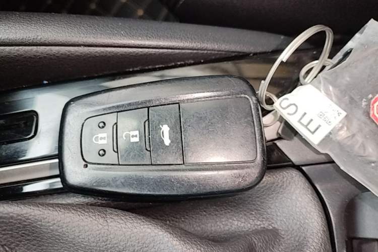 Used Toyota Corolla 2022 Dual-Motor 1.8L E-CVT Pioneer Edition Vehicle Key