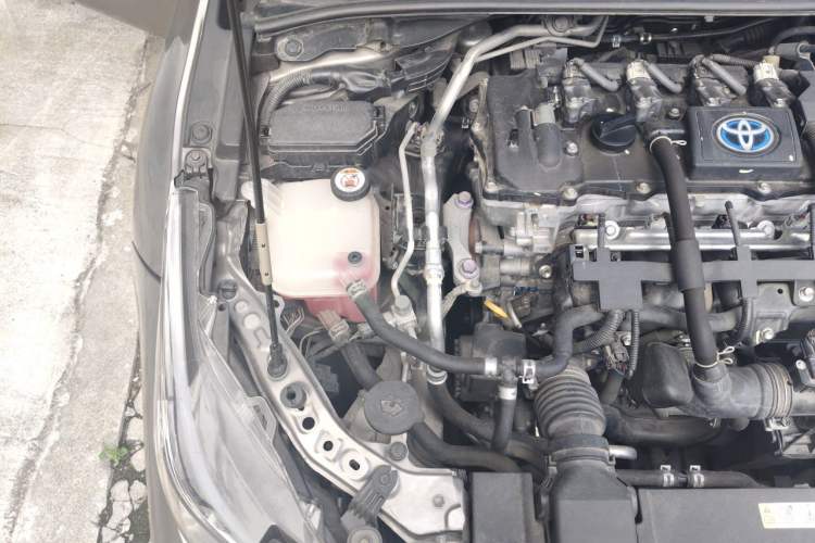 Used Toyota Corolla 2022 Dual-Motor 1.8L E-CVT Pioneer Edition Engine Bay Right
