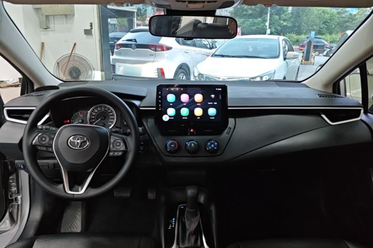 Used Toyota Corolla 2022 1.2T S-CVT Pioneer PLUS Edition Center Console