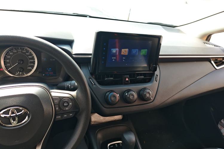 Used Toyota Corolla 2022 1.2T S-CVT Pioneer PLUS Edition Center Console