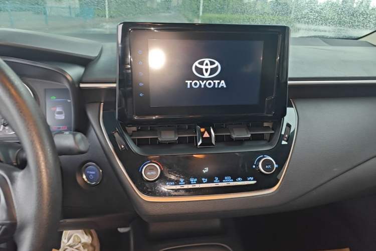 Used Toyota Corolla 2022 Dual-Motor 1.8L E-CVT Pioneer Edition Audio And AC Panel