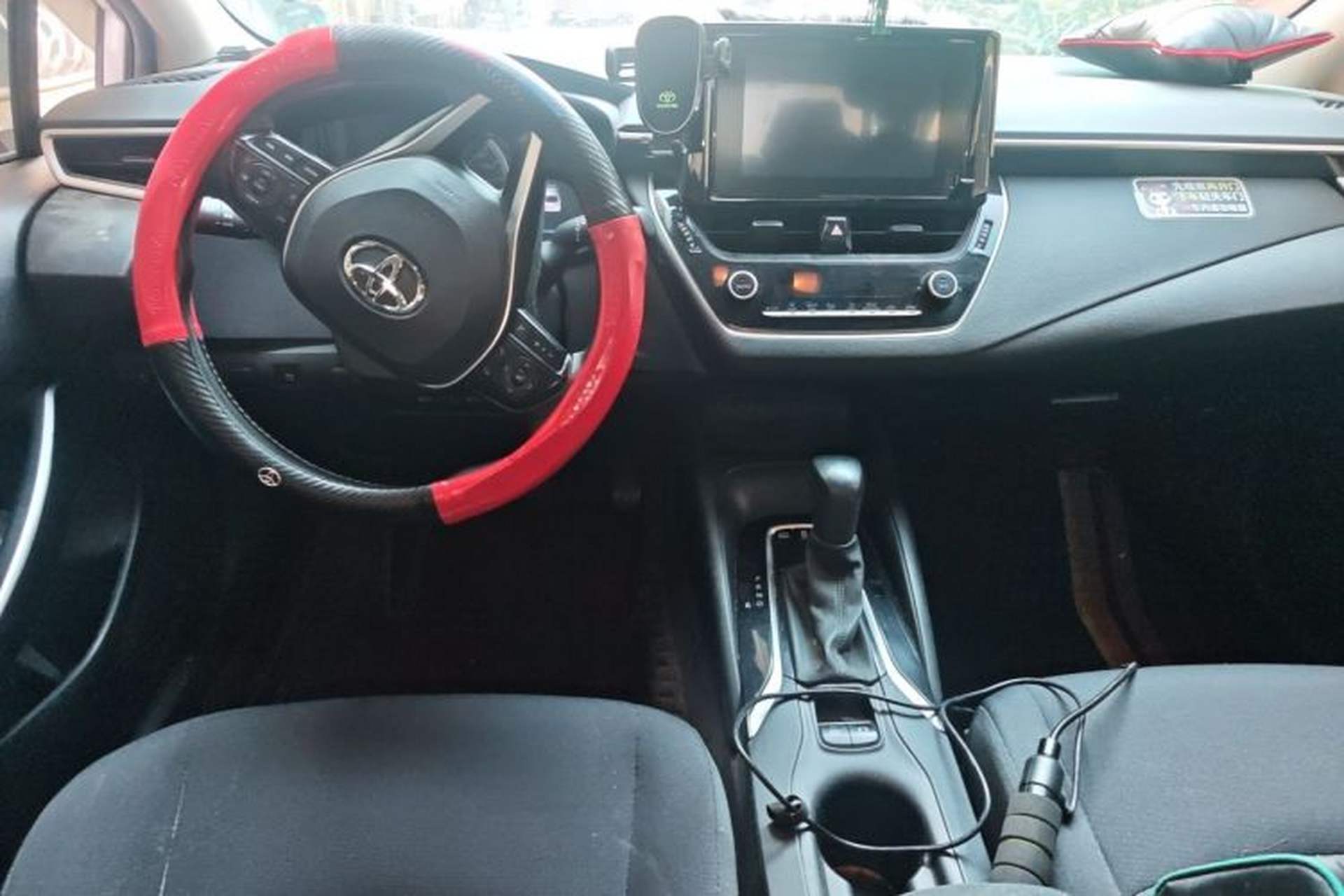 Used Toyota Corolla 2022 Dual-Motor 1.8L E-CVT Pioneer Edition Center Console