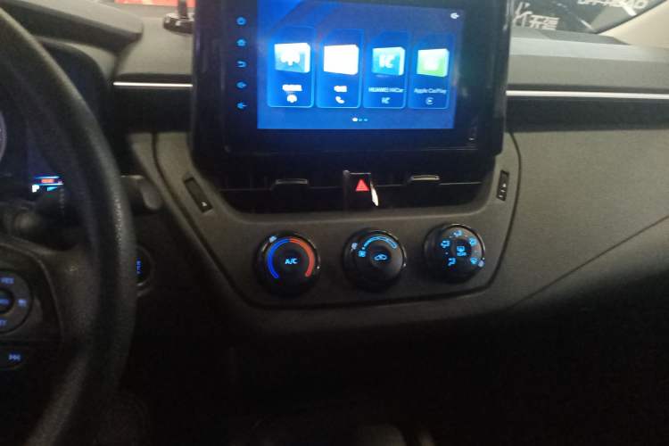 Used Toyota Corolla 2022 1.2T S-CVT Pioneer PLUS Edition Center Console